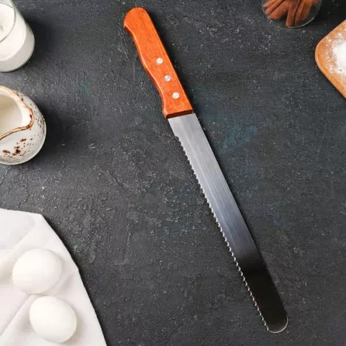 Нож с широкими зубчиками, 25см